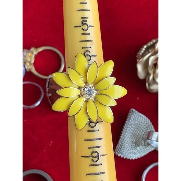 Vintage Yellow Sunflower Yellow Flower Ring Size 7 - Picture 7 of 7